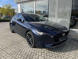 Deep crystal blue Gebraucht 2023 Mazda 3 Homura-Line Limousine | 19.990 € (Guter Preis)