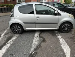 Silber Gebraucht 2005 Citroën C1 Kleinwagen | 800 € (Fairer Preis)