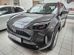 Grau Gebraucht 2024 Toyota Yaris Cross Team SUV | 24.890 € (Guter Preis)