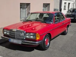 Rot Gebraucht 1983 Mercedes 230 Coupé | 16.000 €