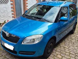 Blau Gebraucht 2009 Skoda Roomster Plus Edition Kombi | 1.899 € (Fairer Preis)