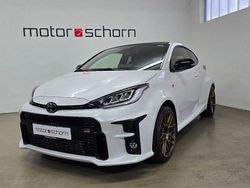 Platinum white pearl mc. Gebraucht 2021 Toyota Yaris Kleinwagen | 38.990 €