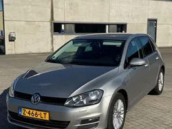 Grau Gebraucht 2014 VW Golf VII Edition Limousine | 7.480 € (Fairer Preis)