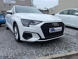 Weiß Gebraucht 2023 Audi A3 Sportback Limousine | 24.420 € (Superpreis)
