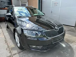 Schwarz Gebraucht 2014 Skoda Octavia Kombi | 11.900 € (Etwas zu teuer)