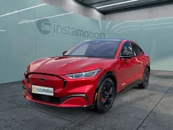 Rot Gebraucht 2024 Ford Mustang Mach-E Premium SUV | 54.504 € (Teuer)