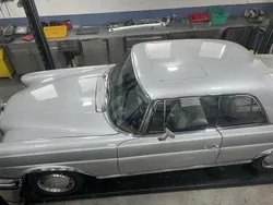 Silber Gebraucht 1969 Mercedes 280 SE Coupé | 46.900 €