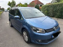 Blau Gebraucht 2014 VW Touran Life Van / Kleinbus | 8.400 € (Guter Preis)