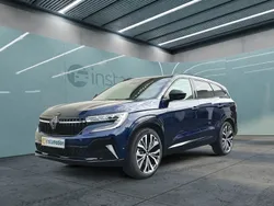Blau Gebraucht 2023 Renault Espace Iconic Van / Kleinbus | 40.640 € (Etwas zu teuer)
