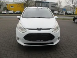 Weiß Gebraucht 2013 Ford B-MAX Titanium Van / Kleinbus | 6.900 € (Teuer)