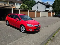 Rot Gebraucht 2011 Opel Astra Kombi | 4.800 € (Fairer Preis)