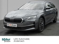 Graphitegrau metallic Gebraucht 2024 Skoda Octavia Selection Kombi | 31.480 € (Superpreis)
