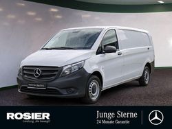 Weiss / arktikweiss Gebraucht 2023 Mercedes Vito Van / Kleinbus | 30.869 € (Guter Preis)
