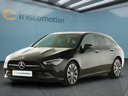 Schwarz Gebraucht 2023 Mercedes CLA220 Limousine | 37.749 € (Fairer Preis)