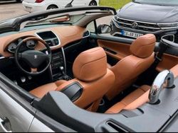 Silber Gebraucht 2008 Peugeot 207 CC Cabrio | 6.500 €