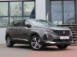 Grau Gebraucht 2022 Peugeot 5008 Allure Van / Kleinbus | 19.900 € (Fairer Preis)