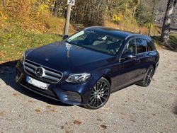 Blau Gebraucht 2017 Mercedes E400 AMG line Limousine | 27.900 € (Etwas zu teuer)