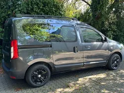 Grau Gebraucht 2017 Dacia Dokker Van | 9.400 € (Guter Preis)