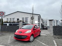 Rot Gebraucht 2007 Peugeot 107 Kleinwagen | 2.089 € (Etwas zu teuer)