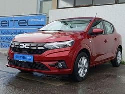 Rot ( kalaharirot) Gebraucht 2023 Dacia Sandero Expression Kleinwagen | 15.700 € (Guter Preis)