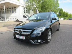 Schwarz Gebraucht 2014 Mercedes B180 Sport Van / Kleinbus | 8.850 € (Etwas zu teuer)