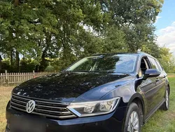 Schwarz Gebraucht 2016 VW Passat Trendline Kombi | 9.500 € (Superpreis)