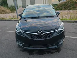 Schwarz Gebraucht 2017 Opel Zafira Van / Kleinbus | 10.000 € (Etwas zu teuer)
