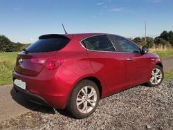 Rot Gebraucht 2011 Alfa Romeo Giulietta Super Kleinwagen | 4.950 € (Guter Preis)