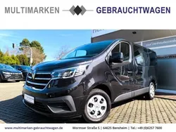 Schwarz Gebraucht 2023 Renault Trafic Life Van | 35.990 € (Guter Preis)