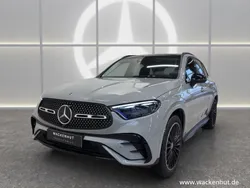 Grau Gebraucht 2025 Mercedes GLC300 AMG line SUV | 73.590 € (Teuer)