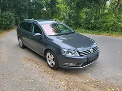 Grau Gebraucht 2014 VW Passat Highline Kombi | 10.900 € (Teuer)
