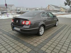 Grau Gebraucht 2005 VW Passat Limousine | 3.900 € (Teuer)