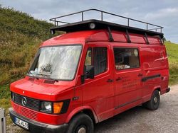 Rot Gebraucht 1990 Mercedes T1 Van | 19.999 €