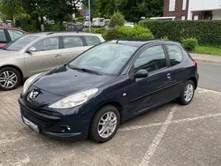 Grau Gebraucht 2009 Peugeot 206 Limousine | 2.099 € (Fairer Preis)