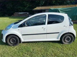 Weiß Gebraucht 2013 Citroën C1 Kleinwagen | 1.899 € (Guter Preis)