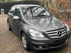 Grau Gebraucht 2009 Mercedes B180 Van / Kleinbus | 3.150 € (Superpreis)