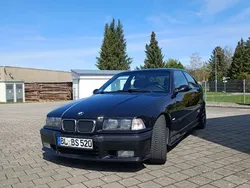 Schwarz Gebraucht 2000 BMW 323 Compact Sport Line Kleinwagen | 10.490 €