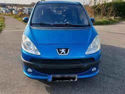 Blau Gebraucht 2005 Peugeot 1007 Kleinwagen | 1.750 € (Fairer Preis)