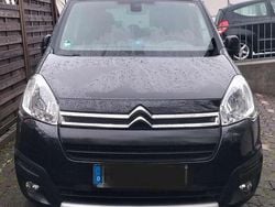 Schwarz Gebraucht 2016 Citroën Berlingo Van / Kleinbus | 5.000 € (Guter Preis)