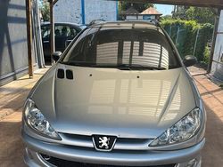 Silber Gebraucht 2004 Peugeot 206 Kombi | 1.500 € (Etwas zu teuer)