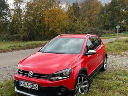Rot Gebraucht 2016 VW Polo Cross Kleinwagen | 10.950 € (Fairer Preis)