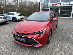 Karminarot Gebraucht 2022 Toyota Corolla Lounge Limousine | 24.900 € (Fairer Preis)