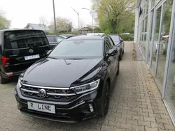 Schwarz Gebraucht 2025 VW T-Roc R-line SUV | 41.950 €