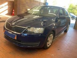 Blau Gebraucht 2014 Skoda Rapid Active Limousine | 7.590 € (Guter Preis)