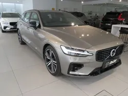 Grau Gebraucht 2021 Volvo V60 R-Design Kombi | 33.470 € (Fairer Preis)