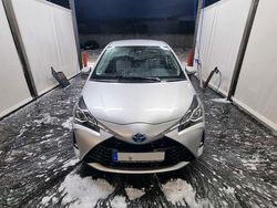 Silber Gebraucht 2018 Toyota Yaris Team Kleinwagen | 13.990 € (Fairer Preis)