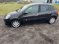 Schwarz Gebraucht 2006 Renault Clio II Limousine | 1.200 € (Guter Preis)