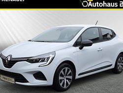 Gletscherweiss Gebraucht 2022 Renault Clio V Equilibre Limousine | 12.990 € (Guter Preis)