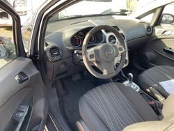 Grau Gebraucht 2008 Opel Corsa Limousine | 2.900 € (Guter Preis)