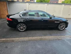 Schwarz Gebraucht 2017 Jaguar XF Limousine | 10.900 € (Fairer Preis)